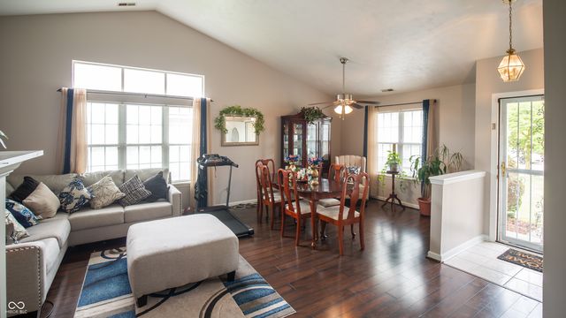 1605 Warren Lake Court, Indianapolis, IN 46229