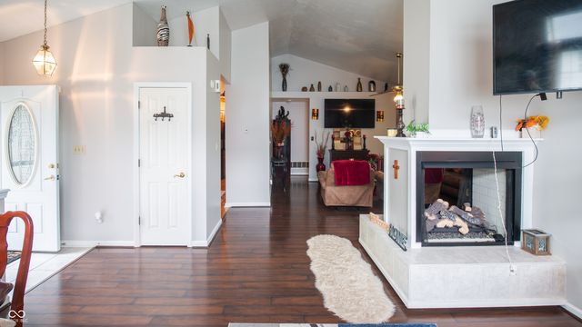 1605 Warren Lake Court, Indianapolis, IN 46229