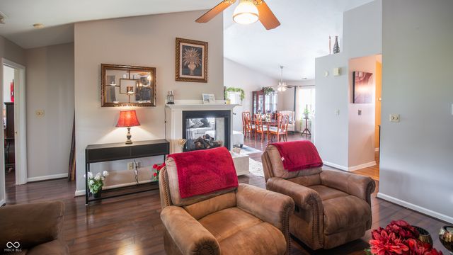 1605 Warren Lake Court, Indianapolis, IN 46229