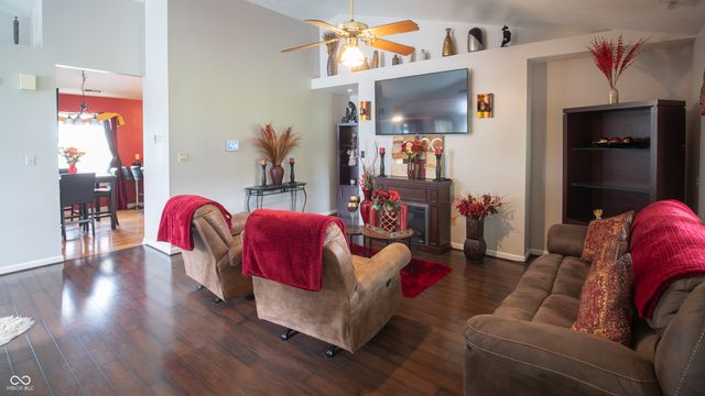 1605 Warren Lake Court, Indianapolis, IN 46229