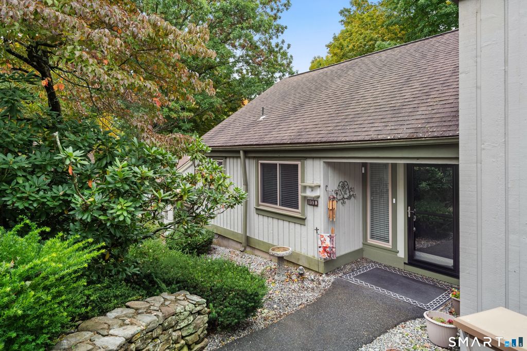 139 Heritage Village B, Southbury, CT 06488