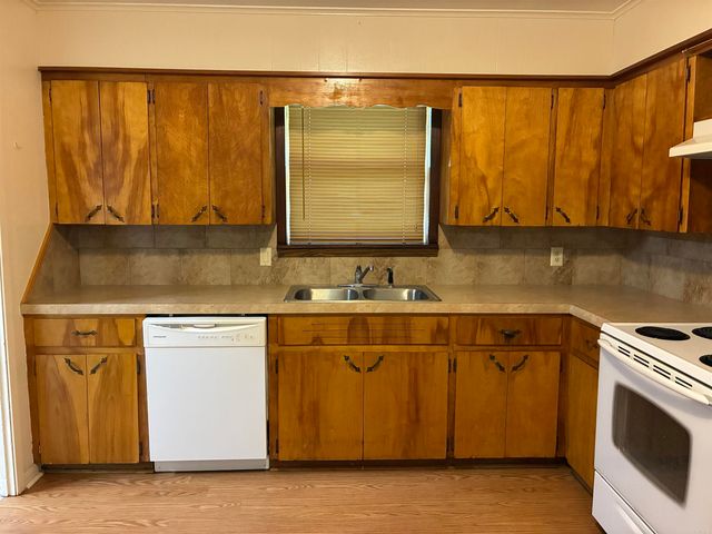 605 N Morgan St, Hamburg, AR 71646