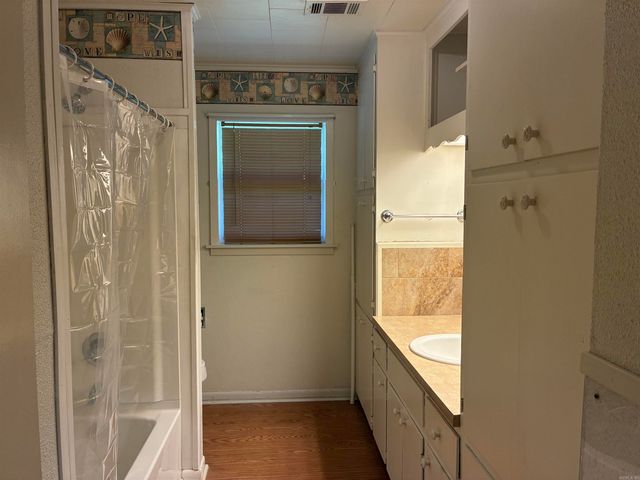 605 N Morgan St, Hamburg, AR 71646