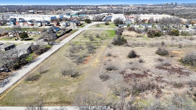 6005 Baylor Street, Fort Worth, TX 76119