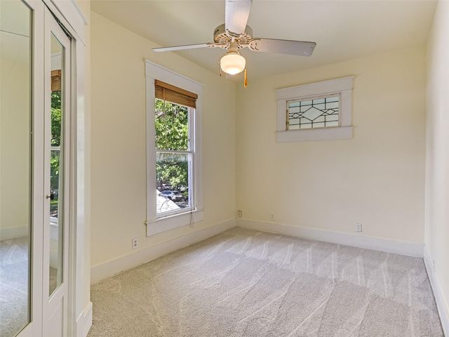 200 W 40th ST, Austin, TX 78751