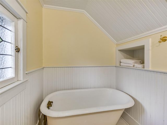 200 W 40th ST, Austin, TX 78751