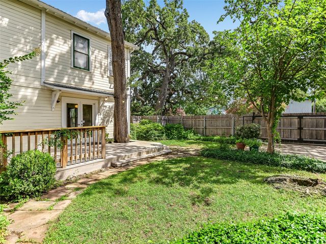 200 W 40th ST, Austin, TX 78751