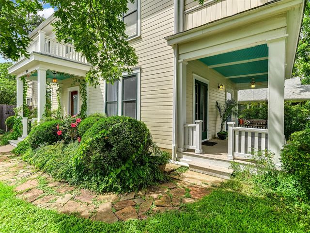 200 W 40th ST, Austin, TX 78751
