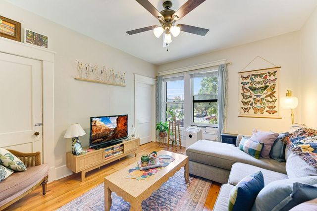 200 W 40th ST, Austin, TX 78751