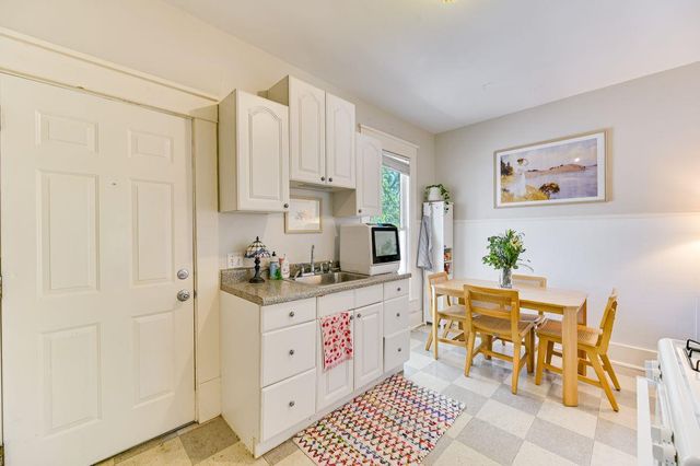 200 W 40th ST, Austin, TX 78751