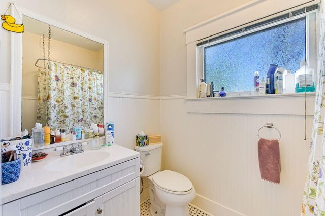 200 W 40th ST, Austin, TX 78751