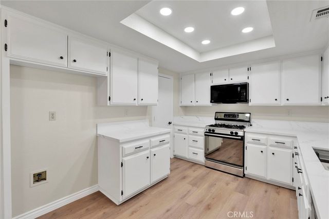 14499 Mirada Place, Apple Valley, CA 92307