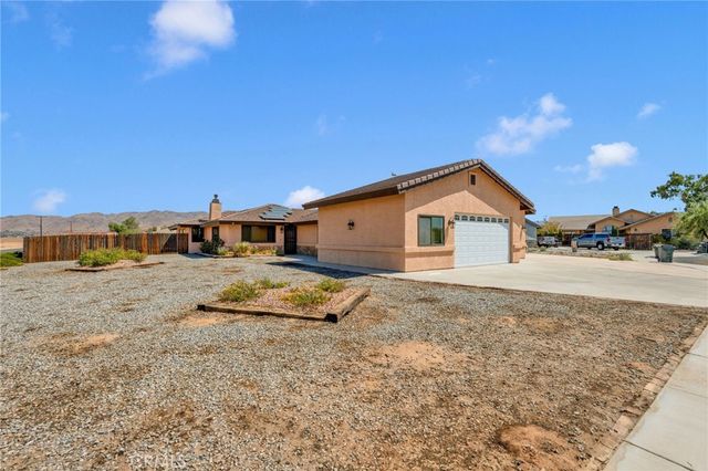 14499 Mirada Place, Apple Valley, CA 92307