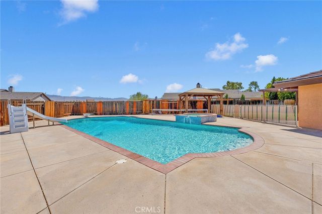 14499 Mirada Place, Apple Valley, CA 92307