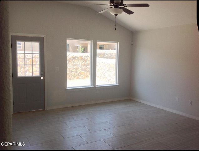 457 Josefa Cerezerez Street, Canutillo, TX 79835