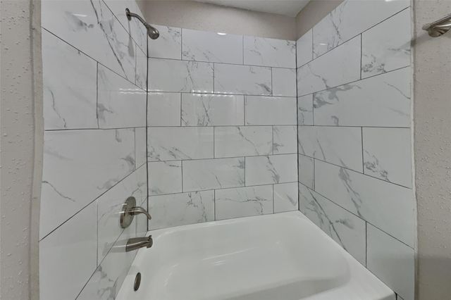 3414 Green Fields Drive, Sugar Land, TX 77479