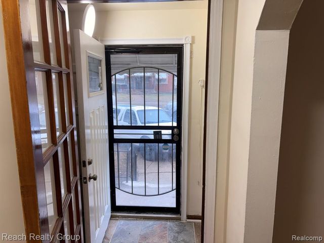 19989 Steel Street, Detroit, MI 48235