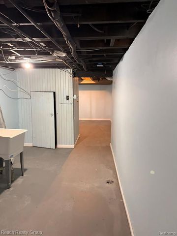 19989 Steel Street, Detroit, MI 48235