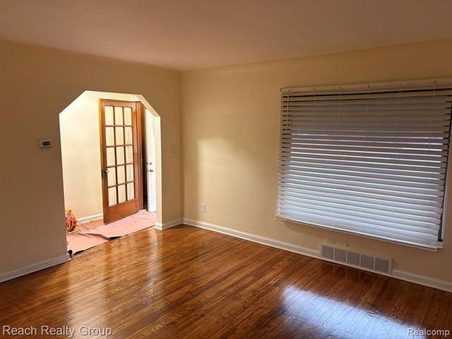 19989 Steel Street, Detroit, MI 48235