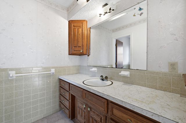 1018 S Valentine Drive, Sherman, TX 75090