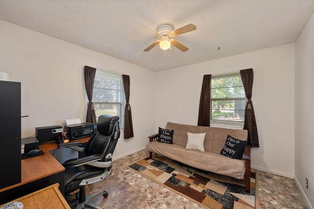 6932 Kentucky Avenue N, Brooklyn Park, MN 55428