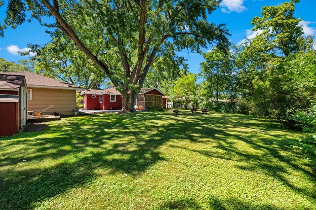 6932 Kentucky Avenue N, Brooklyn Park, MN 55428