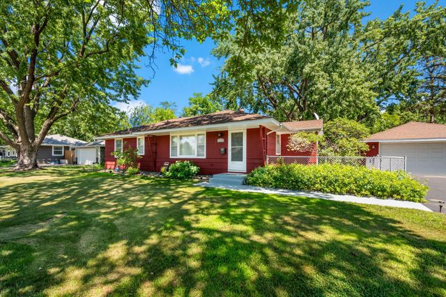 6932 Kentucky Avenue N, Brooklyn Park, MN 55428
