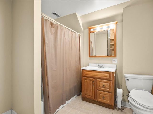 927 E Lincoln Avenue, Belvidere, IL 61008
