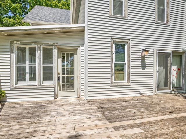 927 E Lincoln Avenue, Belvidere, IL 61008