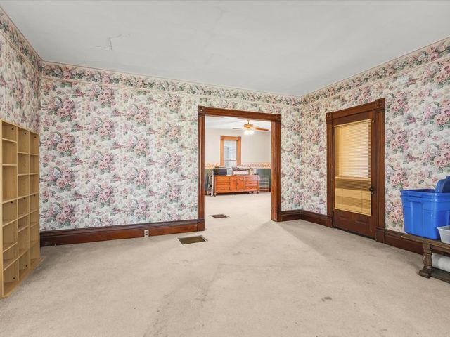 927 E Lincoln Avenue, Belvidere, IL 61008
