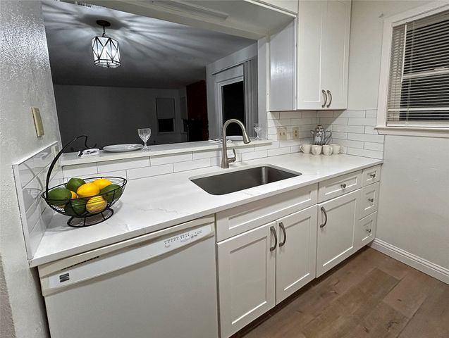 6900 Skillman Street 304C, Dallas, TX 75231