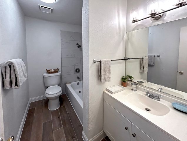 6900 Skillman Street 304C, Dallas, TX 75231