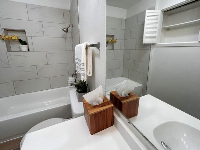 6900 Skillman Street 304C, Dallas, TX 75231