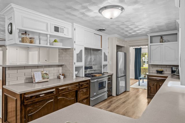1433 W Red Bird Lane, Dallas, TX 75232