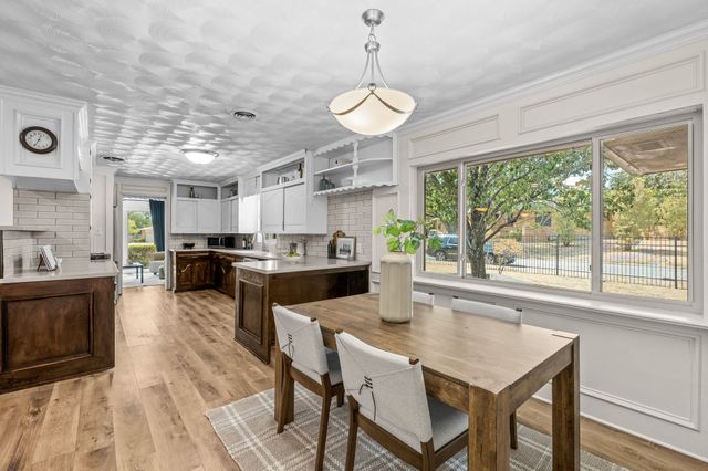 1433 W Red Bird Lane, Dallas, TX 75232