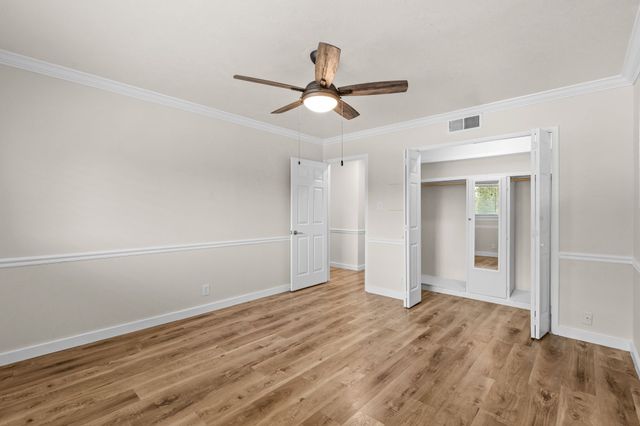 1433 W Red Bird Lane, Dallas, TX 75232