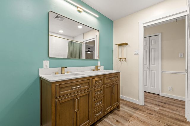 1433 W Red Bird Lane, Dallas, TX 75232