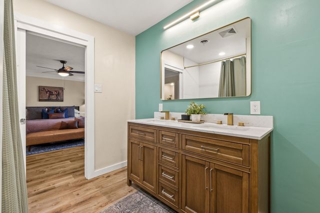 1433 W Red Bird Lane, Dallas, TX 75232