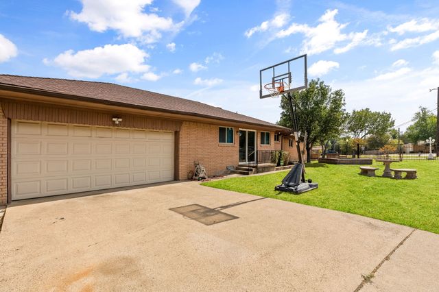 1433 W Red Bird Lane, Dallas, TX 75232