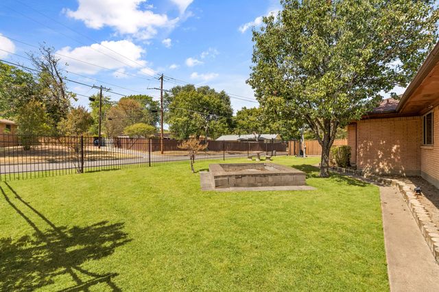 1433 W Red Bird Lane, Dallas, TX 75232