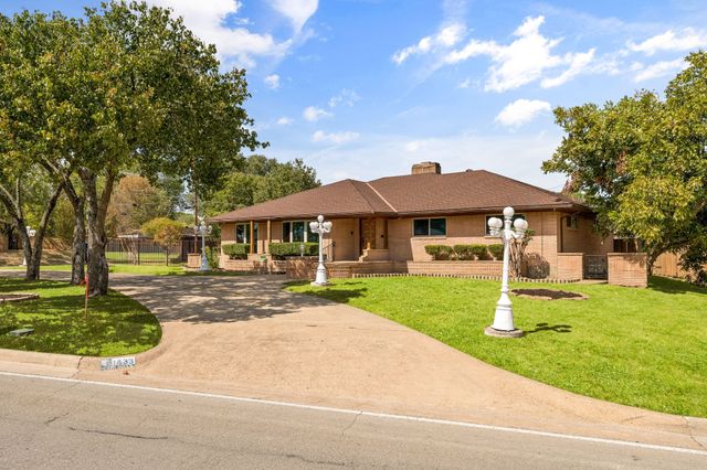1433 W Red Bird Lane, Dallas, TX 75232
