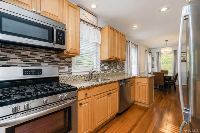 28 Weiner Street, Staten Island, NY 10309