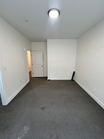 123 Intervale St 1, Boston, MA 02121