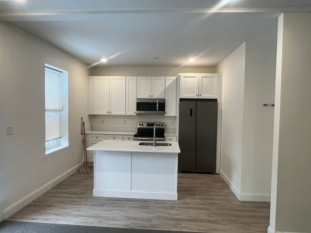 123 Intervale St 1, Boston, MA 02121