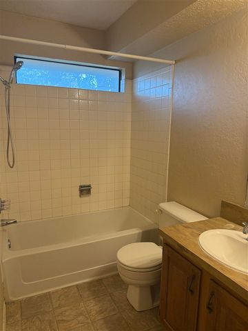 6808 NW Willow Springs Dr, Lawton, OK 73505