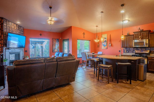 5864 MEGAN Street, Santa Teresa, NM 88008