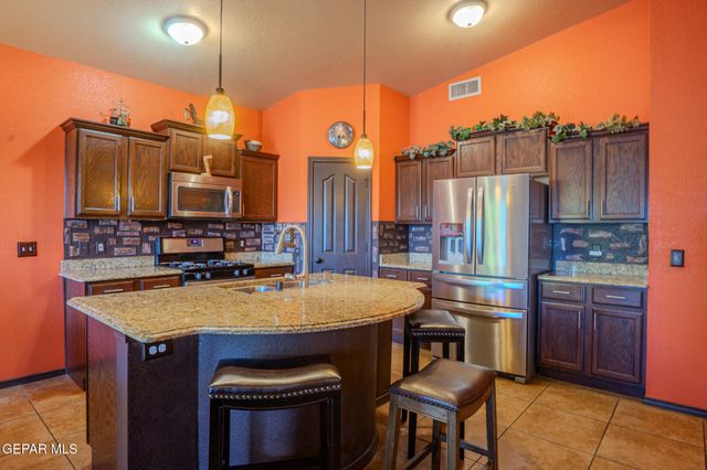 5864 MEGAN Street, Santa Teresa, NM 88008