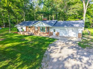 12449 California Road, Weesaw Twp, MI 49125