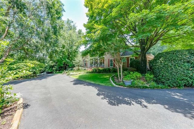 6180 Old Jefferson Road, Athens, GA 30607