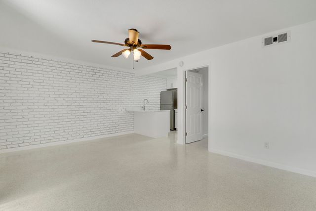 704 Omar Road 6, West Palm Beach, FL 33405